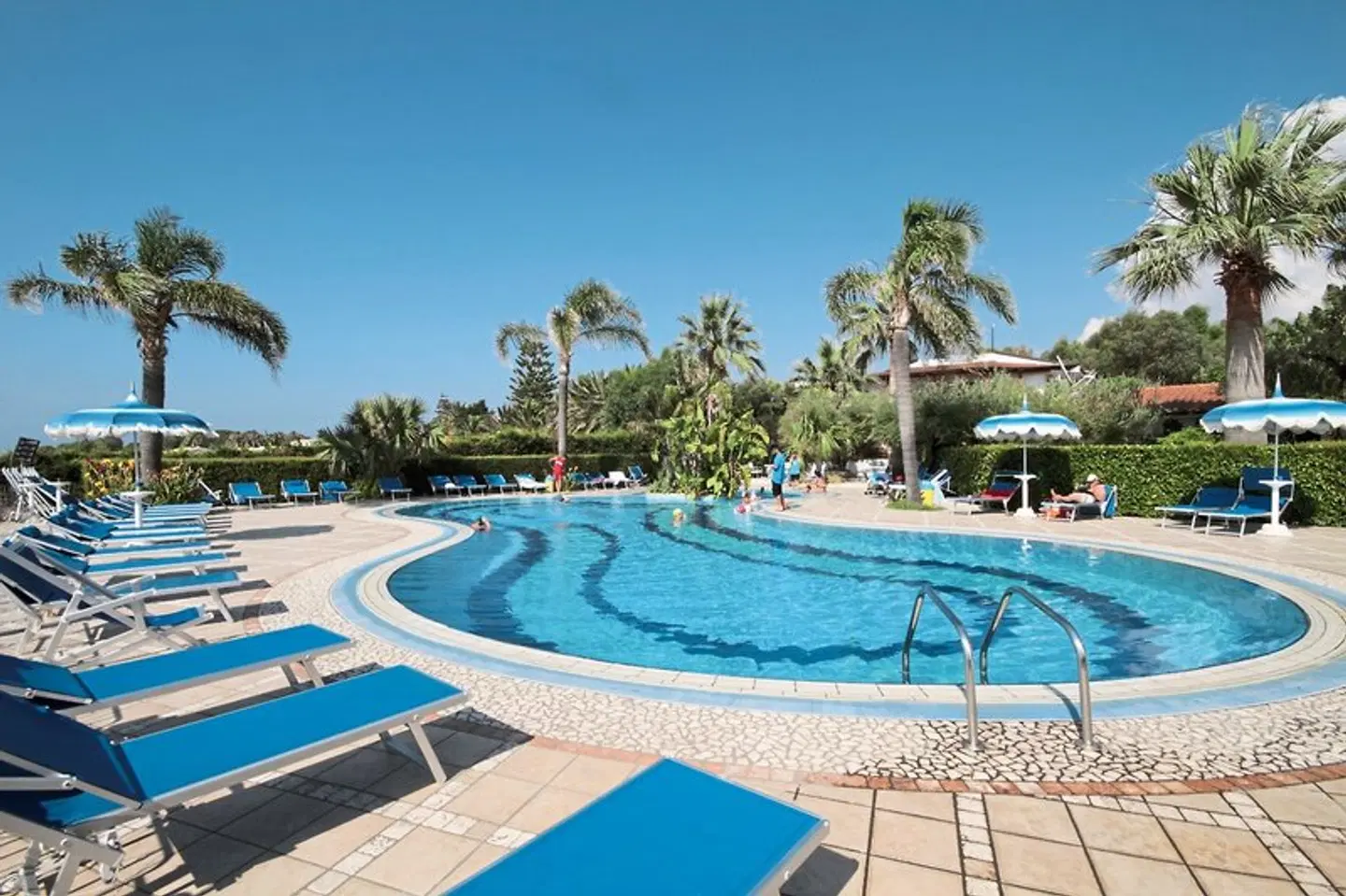Tonicello Resort & Spa OUTDOOR_POOL
