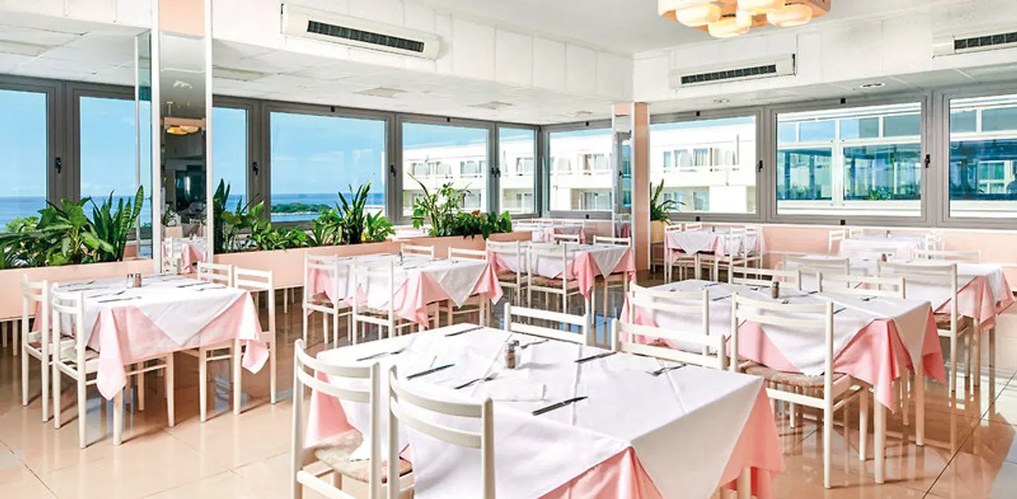 Delfin Plava Laguna Restaurant