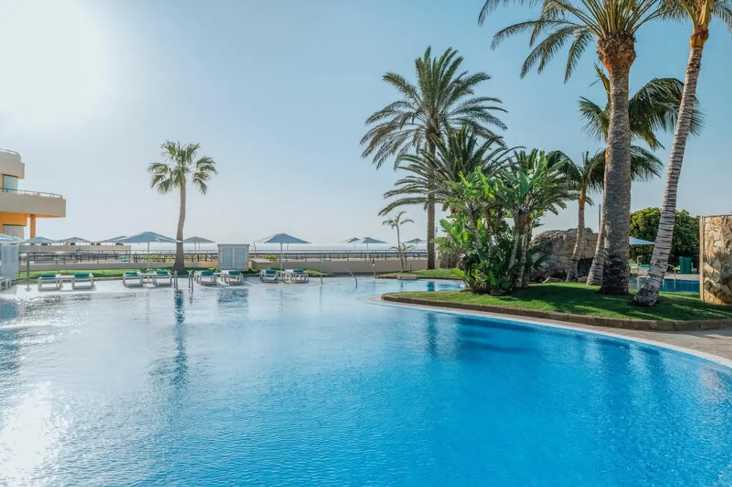 Iberostar Waves Playa Gaviotas OUTDOOR_POOL