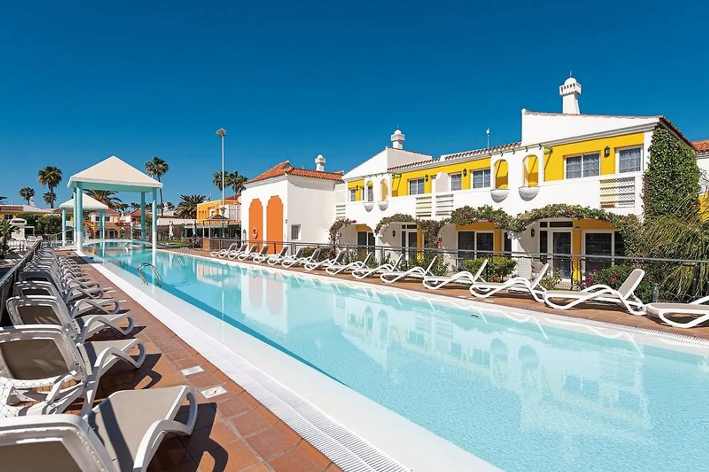 Cordial Green Golf OUTDOOR_POOL