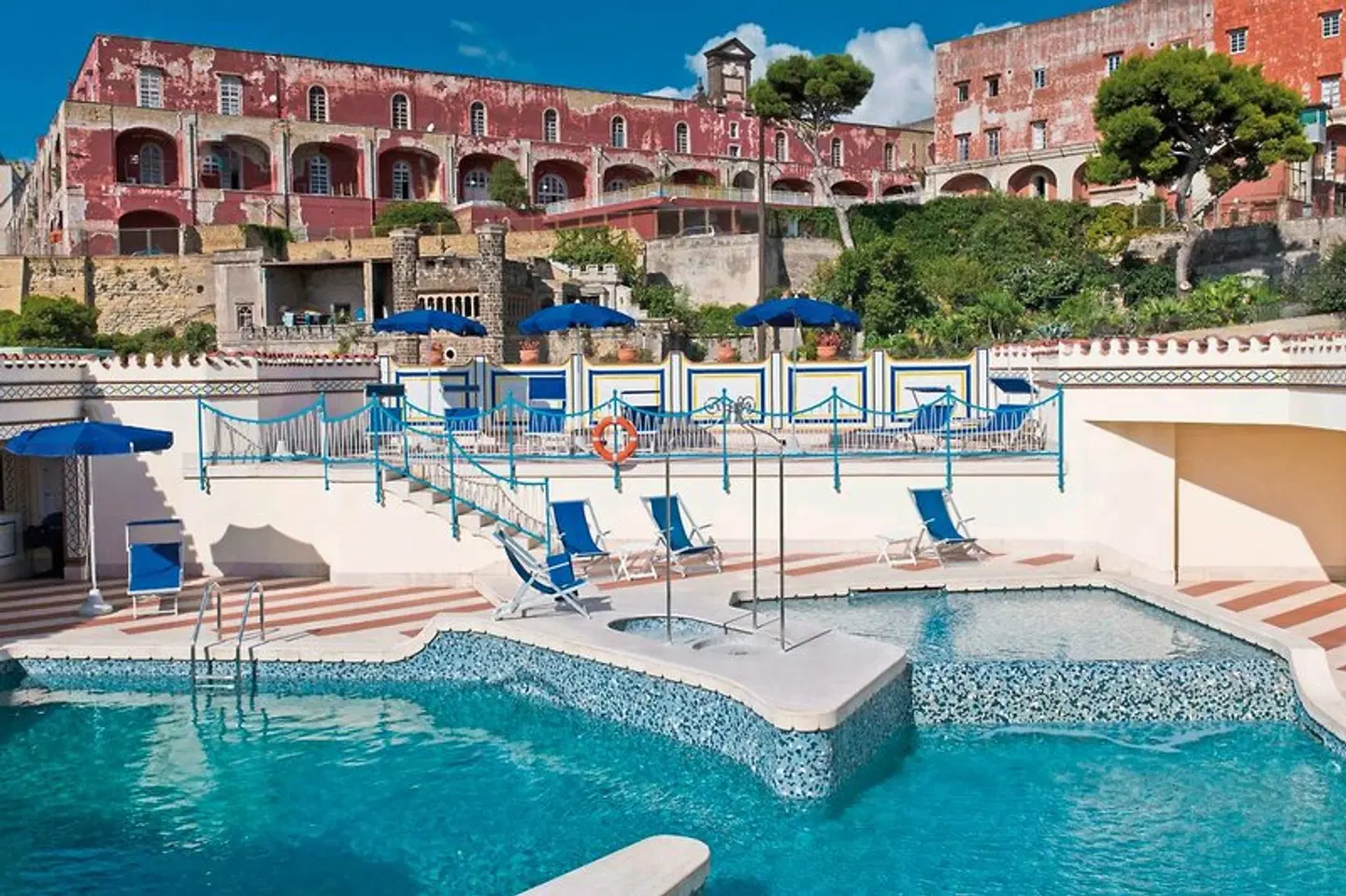 Royal Continental OUTDOOR_POOL