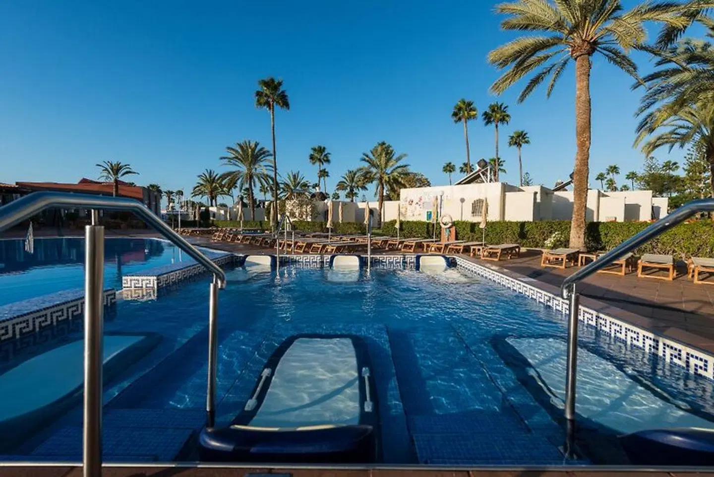 HD Parque Cristóbal Gran Canaria OUTDOOR_POOL