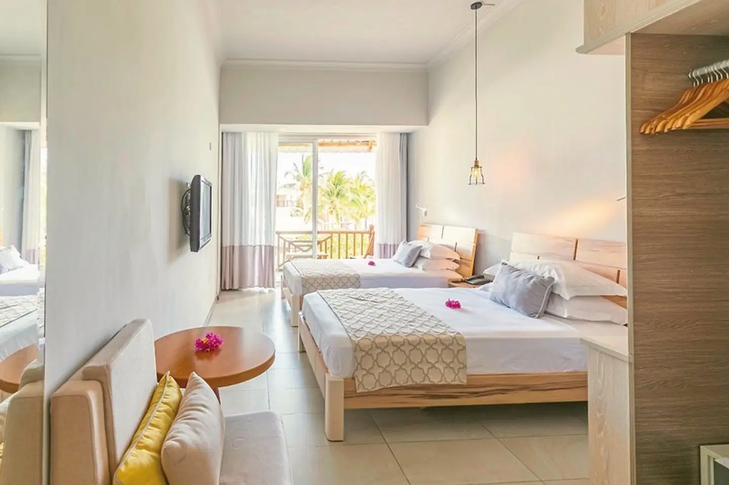 Le Peninsula Bay Beach Resort & Spa ROOM_EXAMPLE