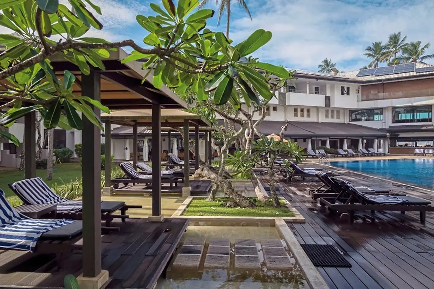 Tangerine Beach Hotel Terrasse