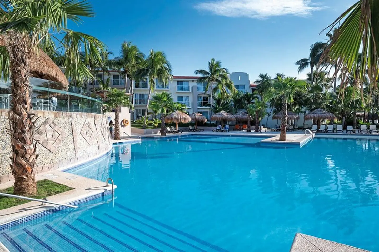 Viva Azteca by Wyndham OUTDOOR_POOL