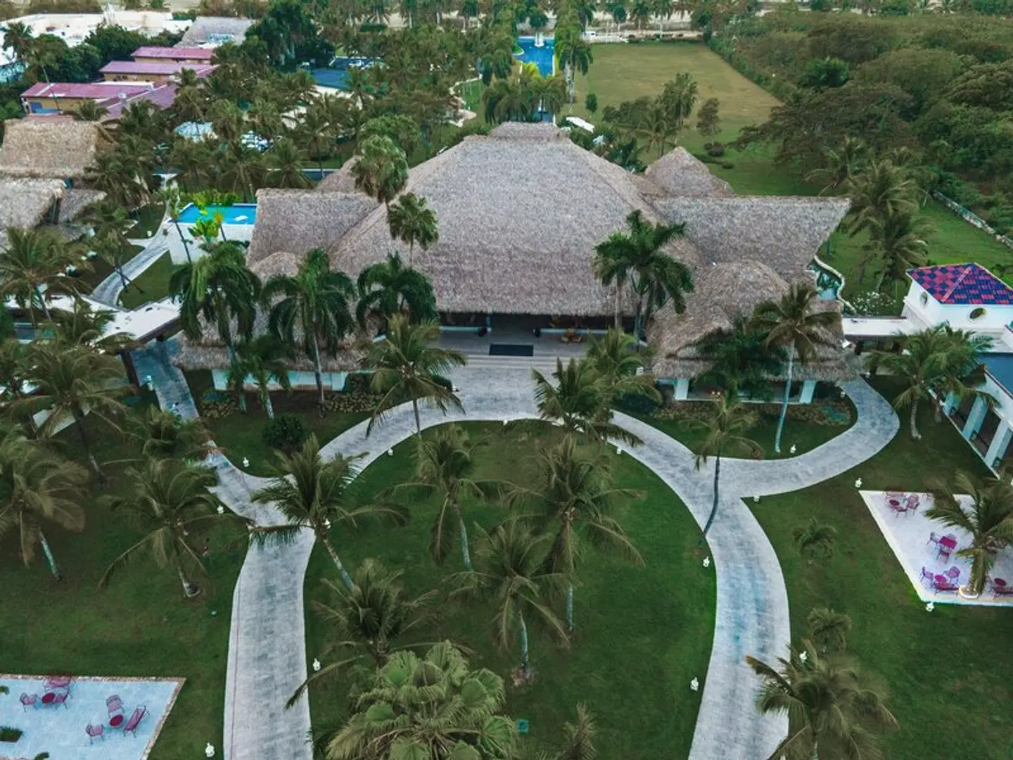 Tropical Deluxe Princess EXTERIOR