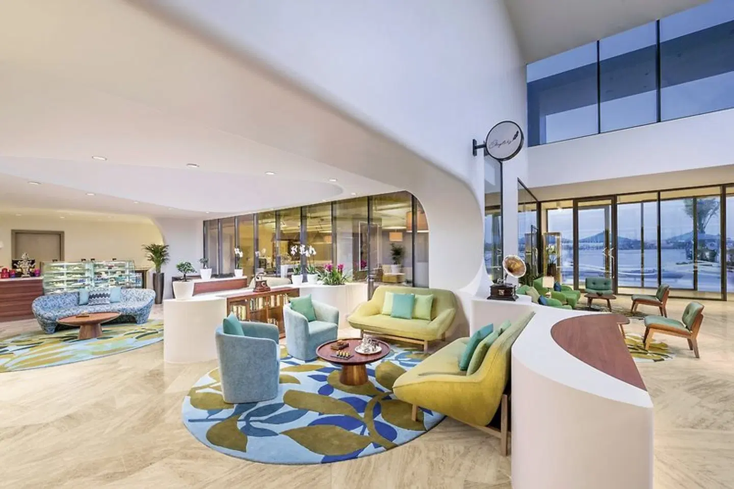 The Retreat Palm Dubai MGallery by Sofitel Bar