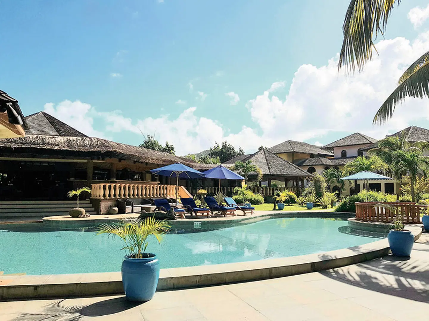 Castello Beach Hotel OUTDOOR_POOL
