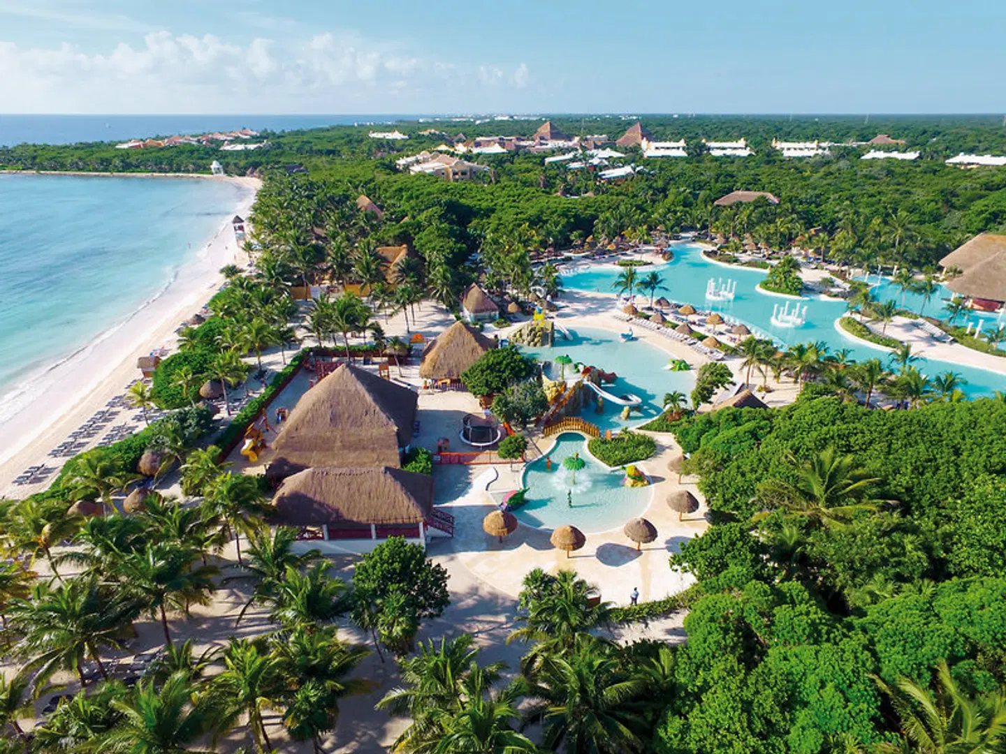 Grand Palladium Colonial Resort & Spa EXTERIOR