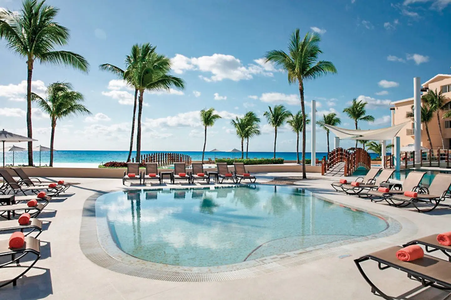 Dreams Jade Resort & Spa OUTDOOR_POOL