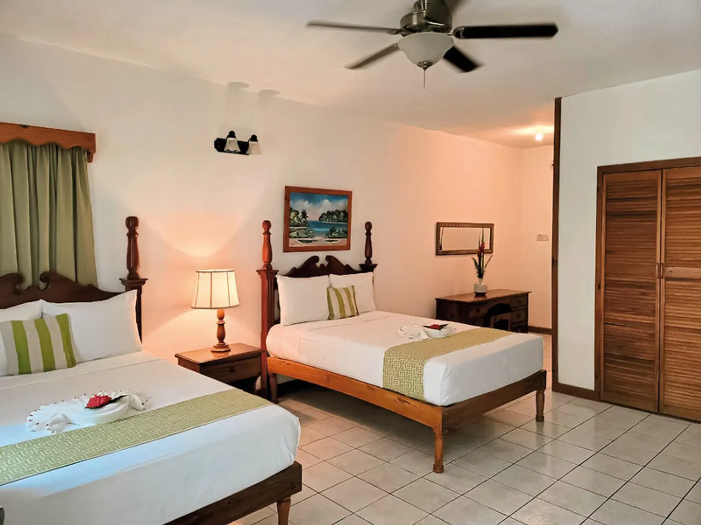 Merril's Beach Resort ROOM_EXAMPLE