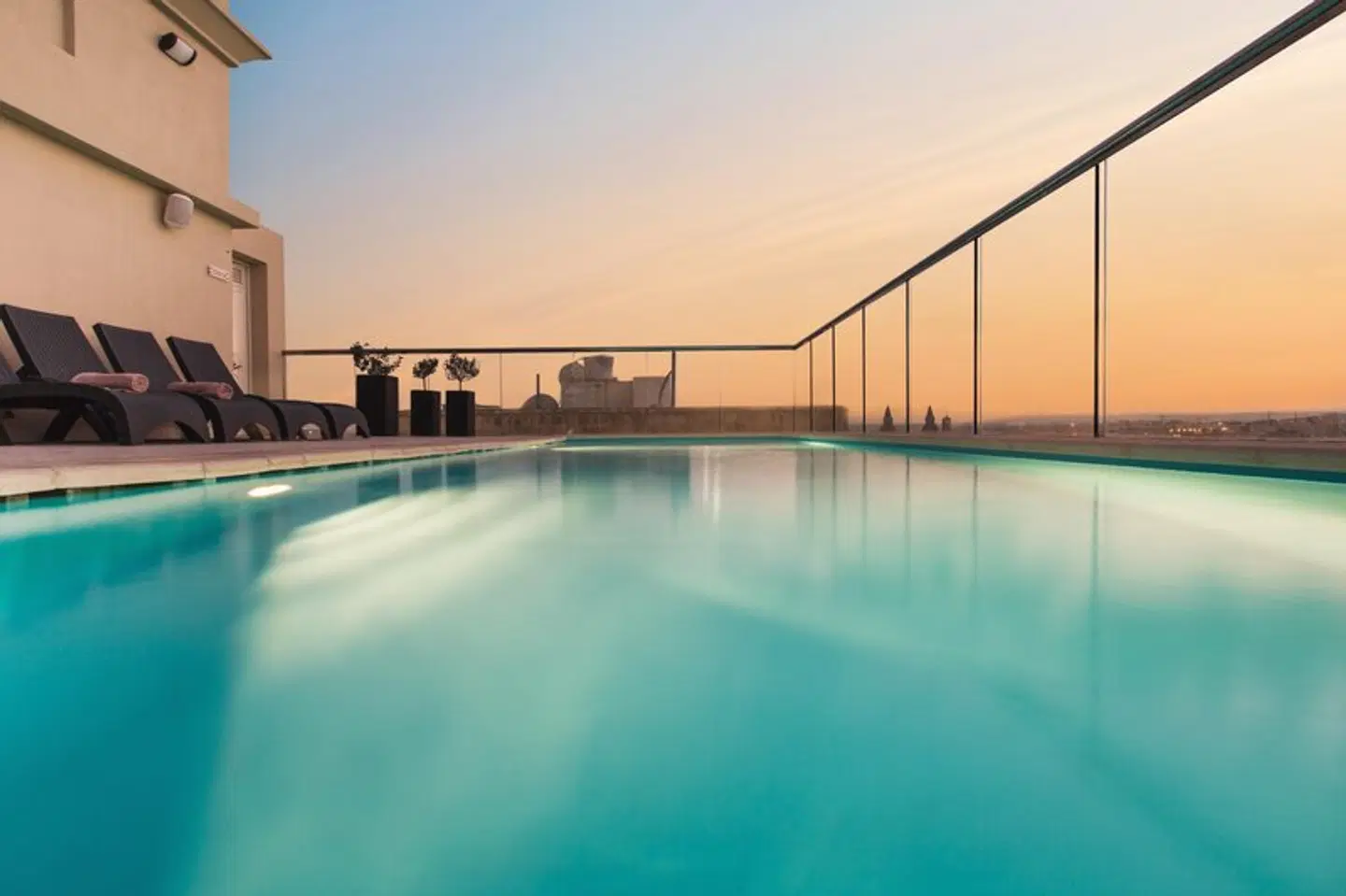 AX Victoria Hotel OUTDOOR_POOL