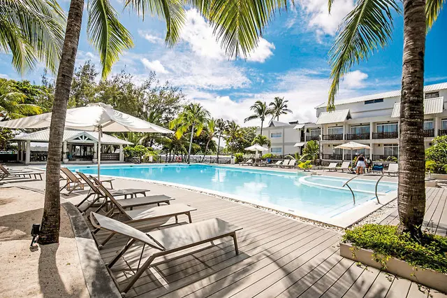 Le Peninsula Bay Beach Resort & Spa OUTDOOR_POOL