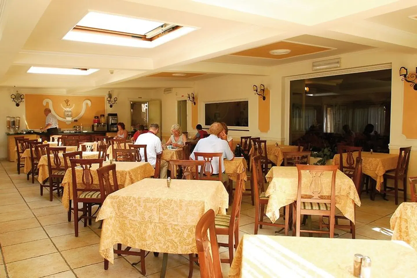 Villa Linda RESTAURANT