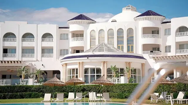 Royal Tulip Taj Sultan EXTERIOR
