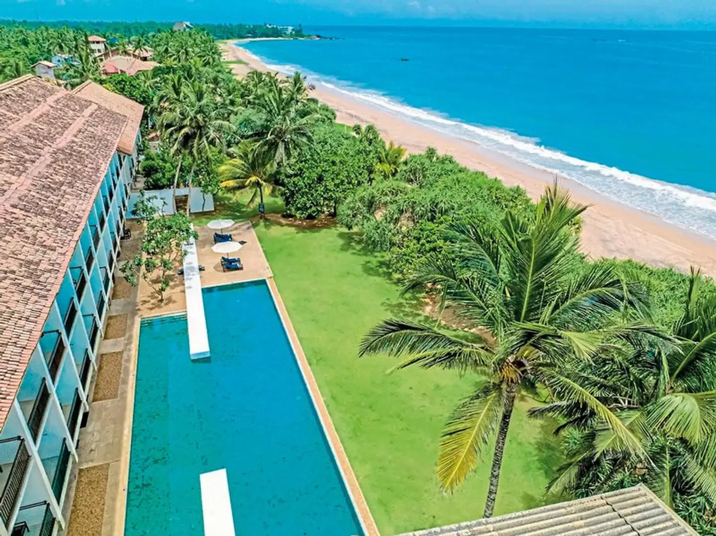 Temple Tree Resort & Spa BEACH