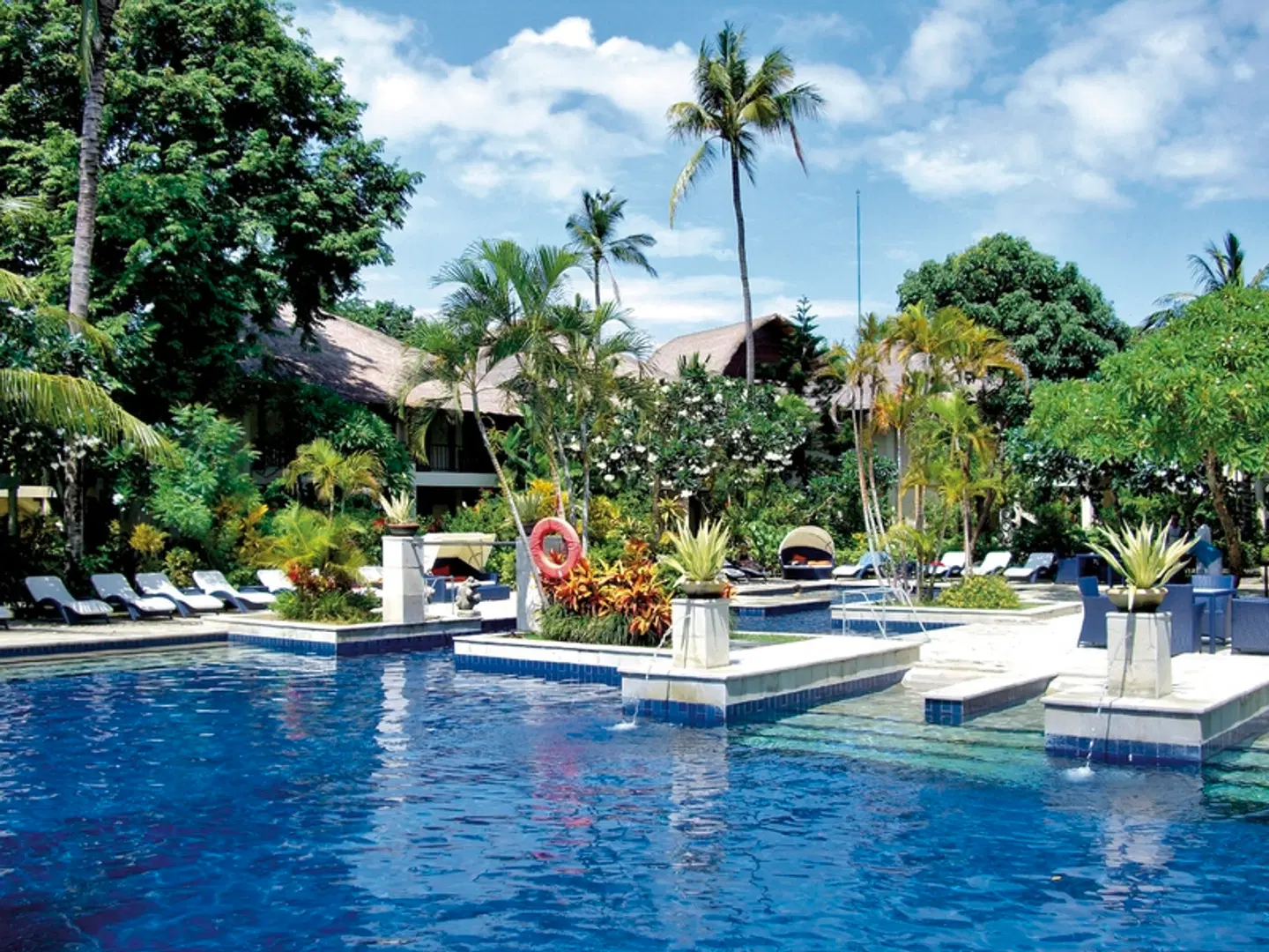 Mercure Resort Sanur OUTDOOR_POOL