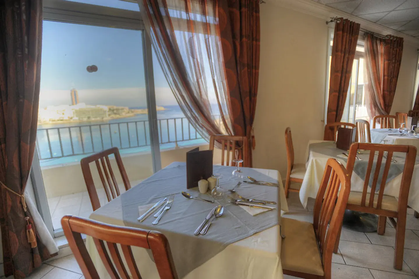 Plaza Regency Hotel ROOM_EXAMPLE