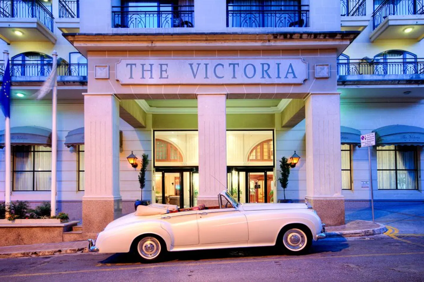 AX Victoria Hotel EXTERIOR