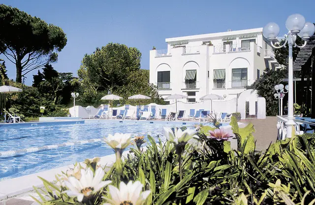 San Michele OUTDOOR_POOL