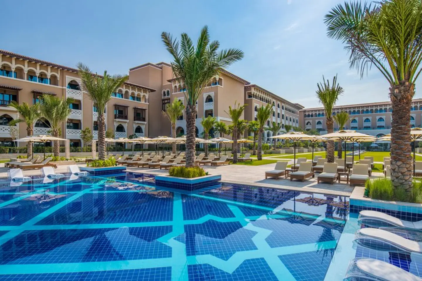 Rixos Premium Saadiyat Island OUTDOOR_POOL