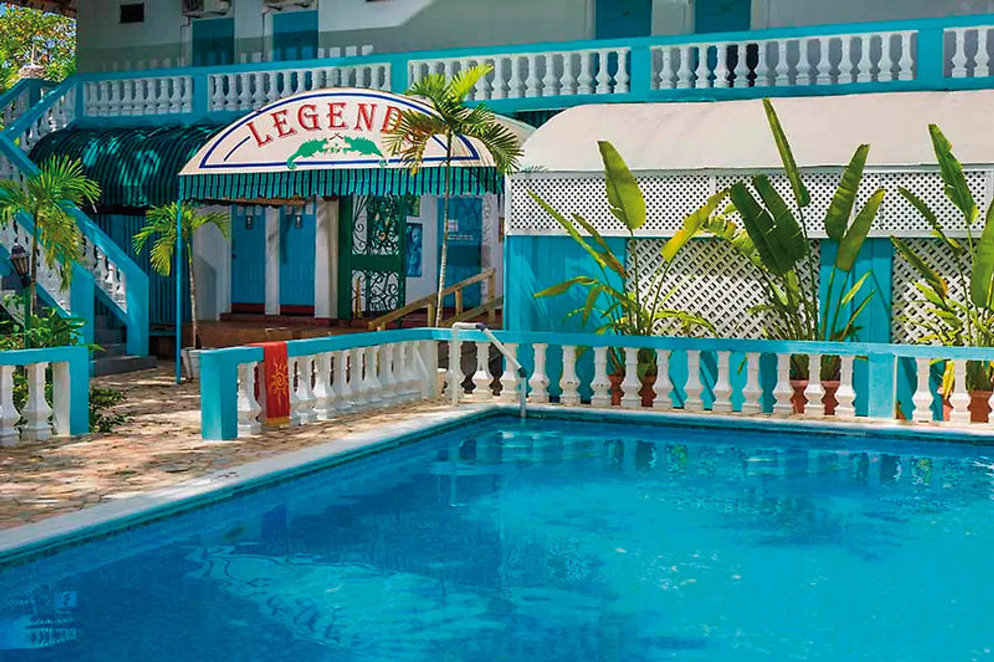 Legends Beach Resort INDOOR_POOL