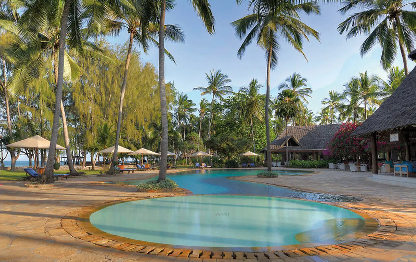 Bluebay Beach Resort & Spa OUTDOOR_POOL
