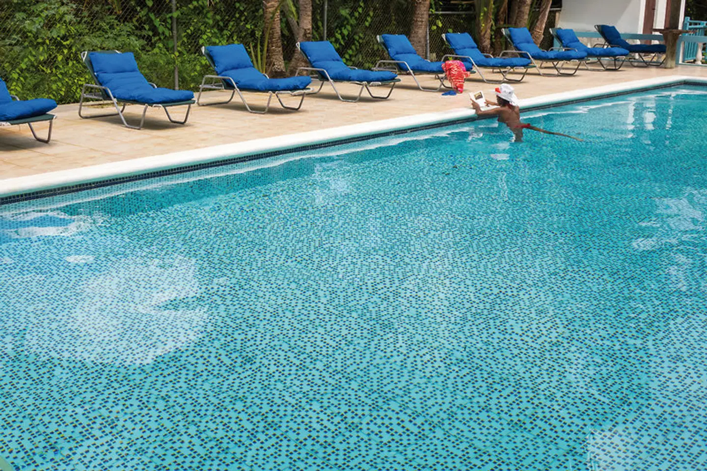 Legends Beach Resort OUTDOOR_POOL