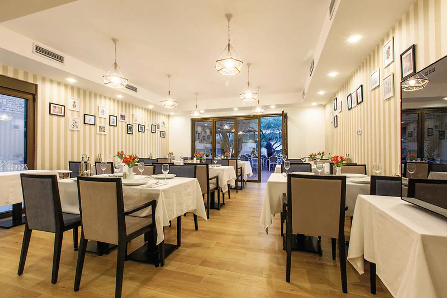 Harmony RESTAURANT
