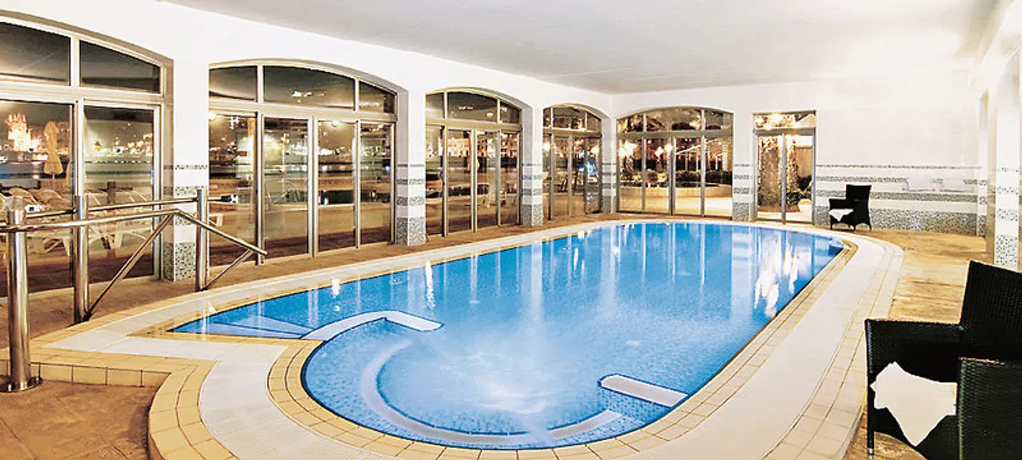 Cavalieri Art Hotel INDOOR_POOL