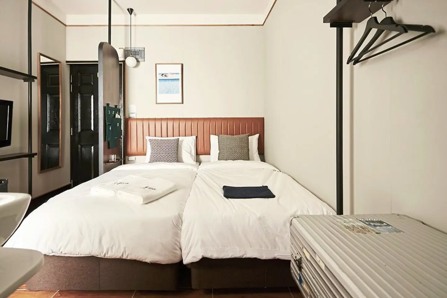 Josh Hotel ROOM_EXAMPLE