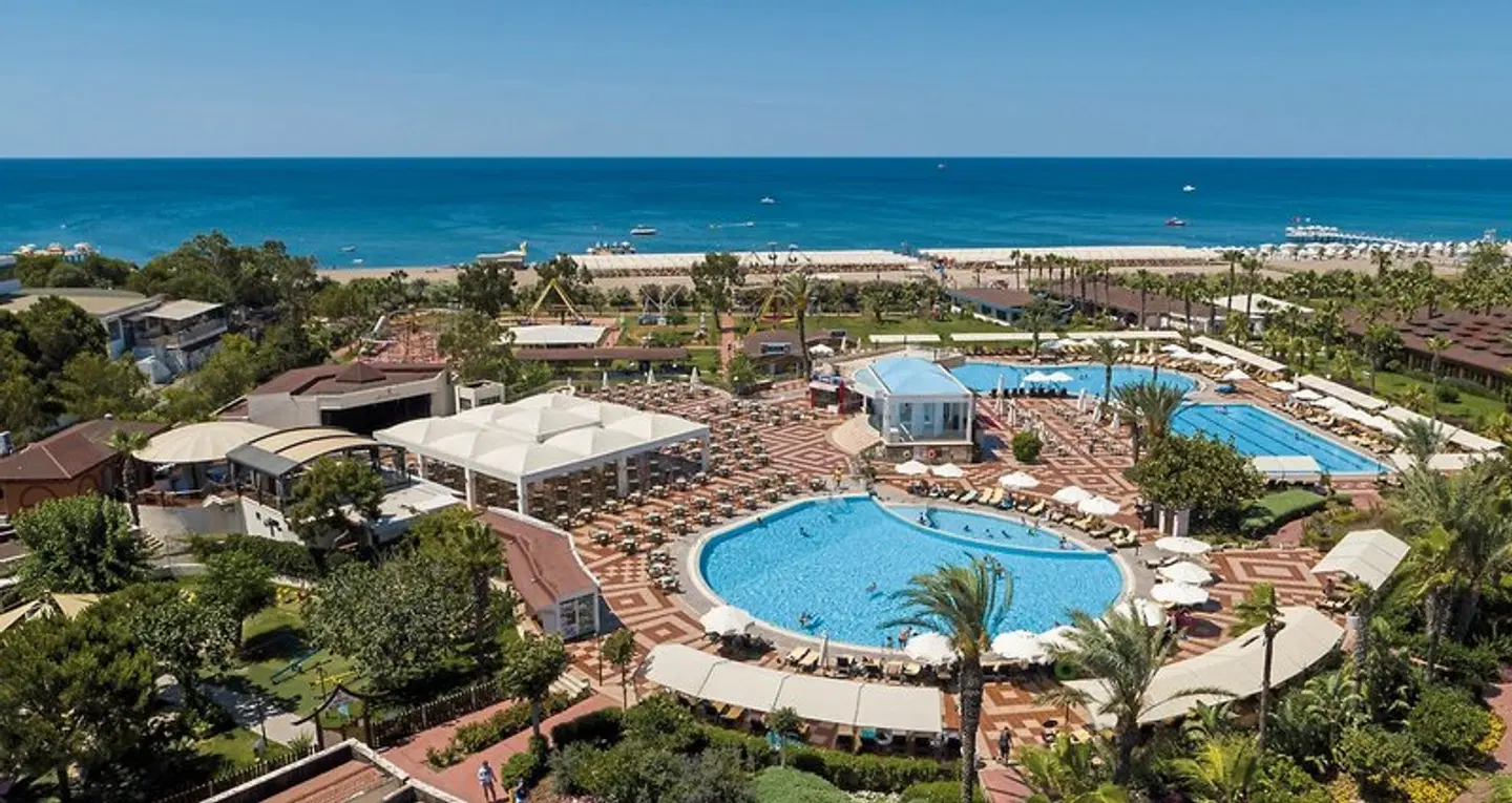 Club Turan Prince World OUTDOOR_POOL