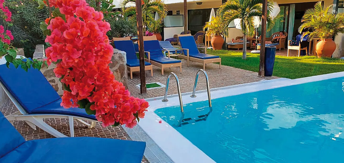 Nogal OUTDOOR_POOL