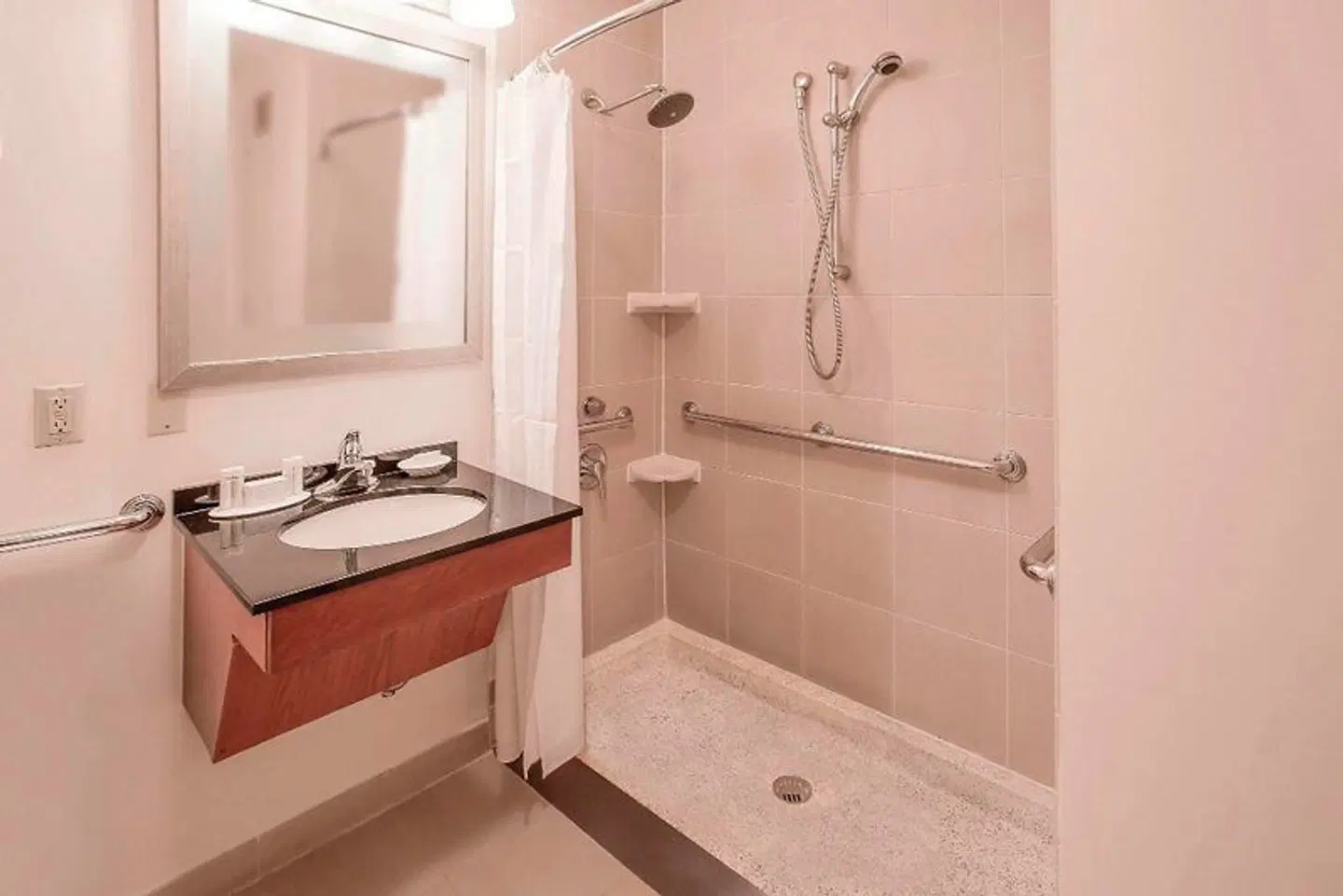 Residence Inn by Marriott New York Manhattan/Times Square Badezimmer