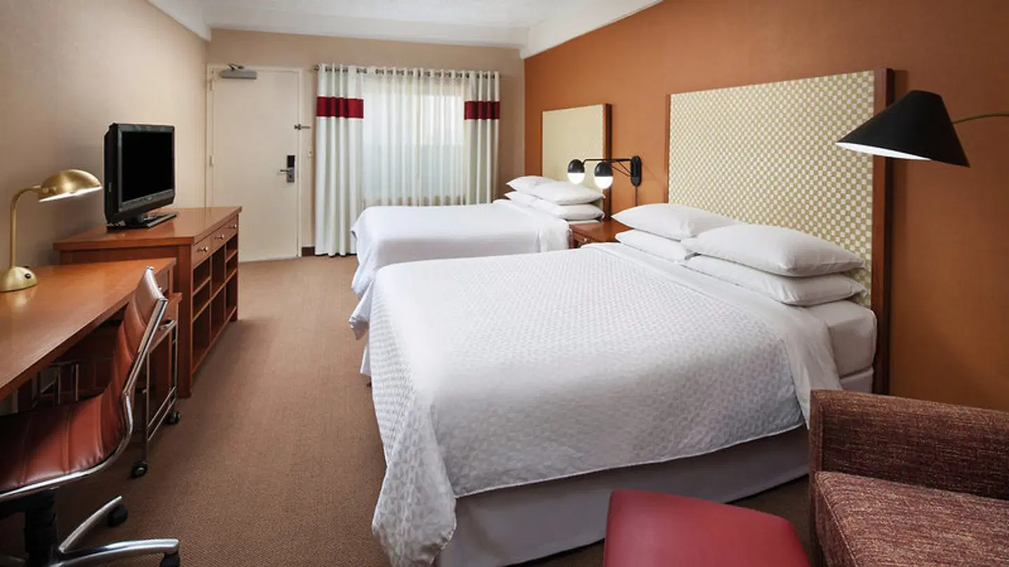 Four Points by Sheraton Los Angeles International Airport ROOM_EXAMPLE