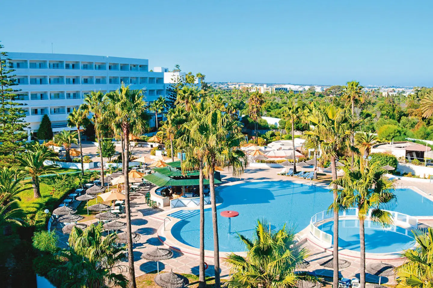 Club Tropicana & Spa OUTDOOR_POOL