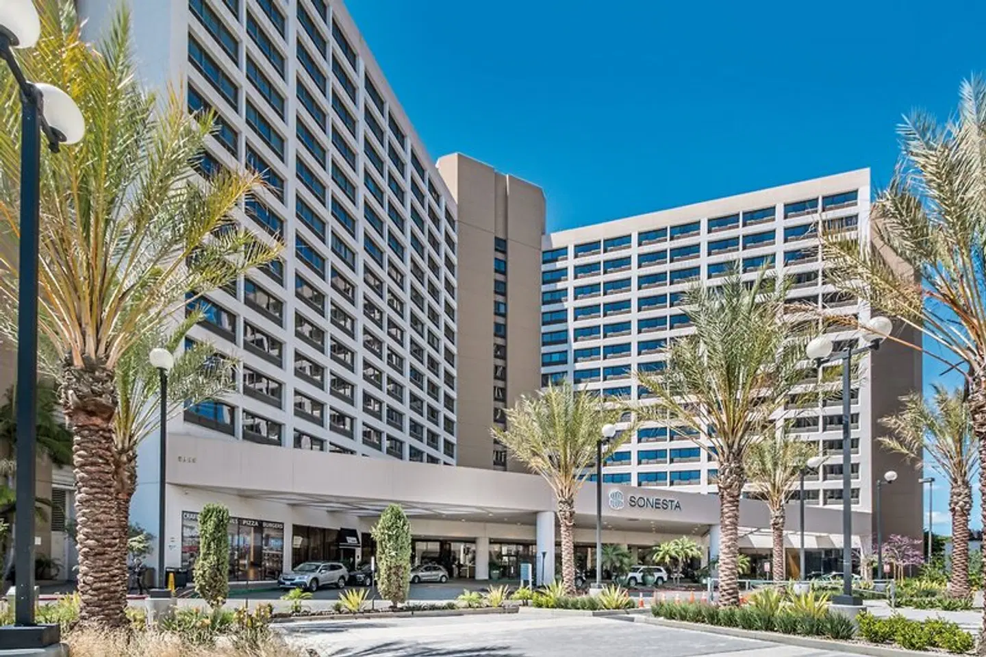 Sonesta Los Angeles Airport EXTERIOR