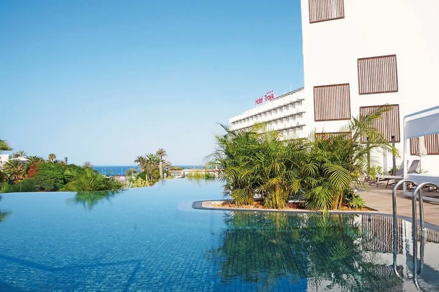 Alexandre Hotel Troya OUTDOOR_POOL