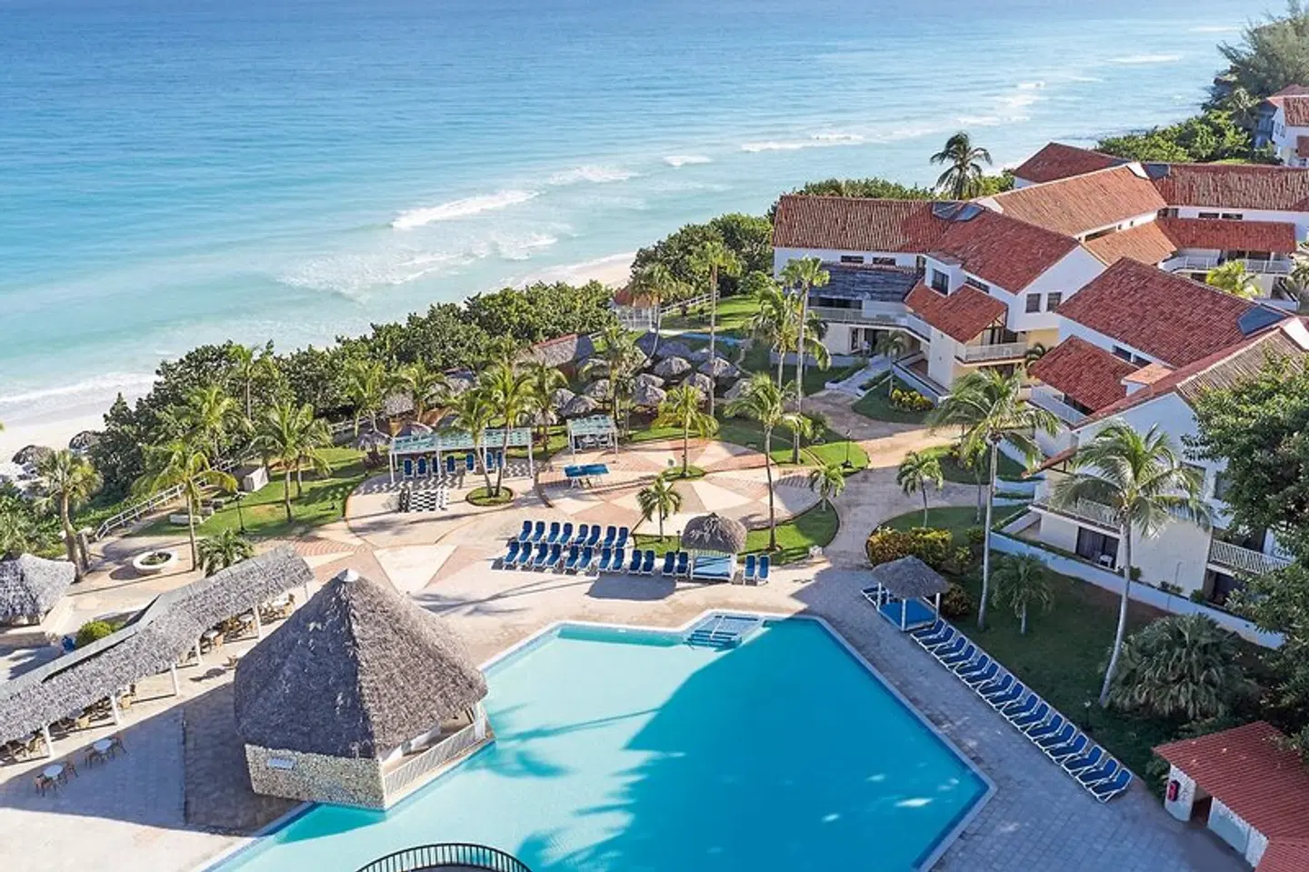 Bella Costa OUTDOOR_POOL