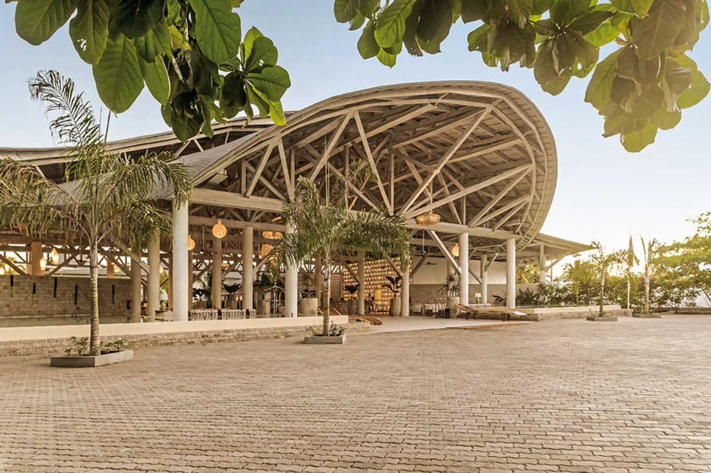 Royal Andilana Resort & Spa EXTERIOR
