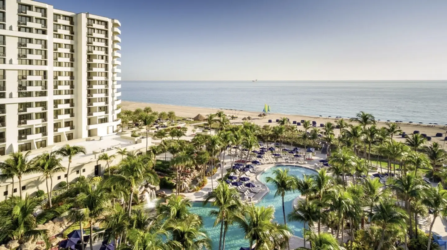 Marriott Harbor Beach Resort & Spa EXTERIOR
