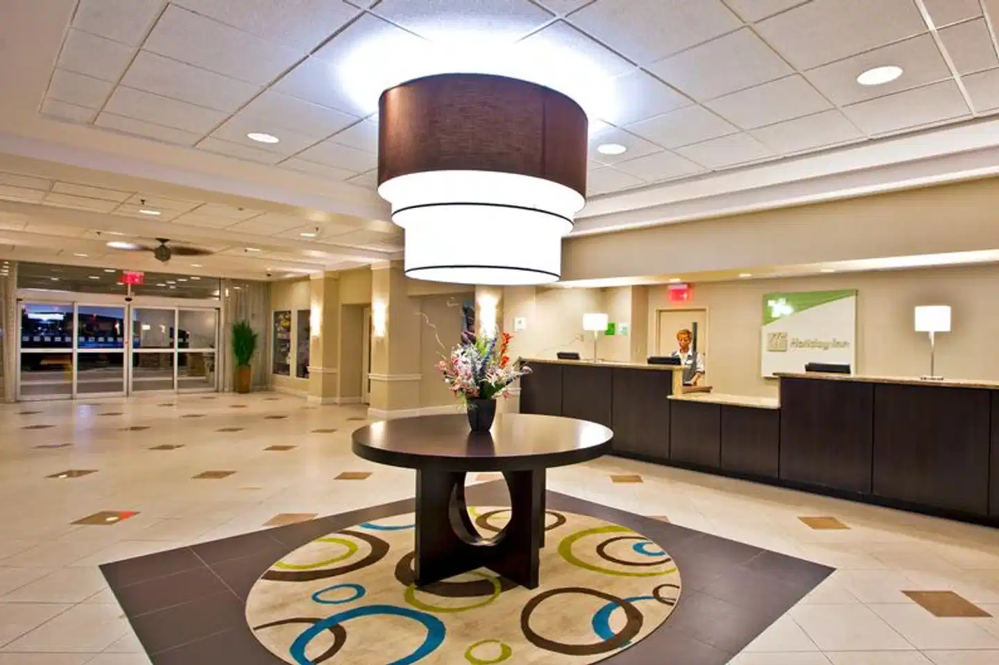 Holiday Inn & Suites Across from Universal Orlando Lobby