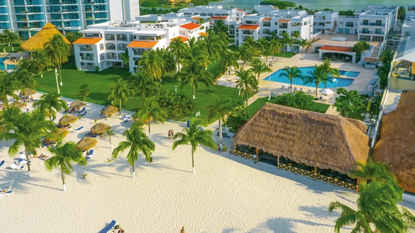 Beachscape Kin Ha Villas & Suites Strand