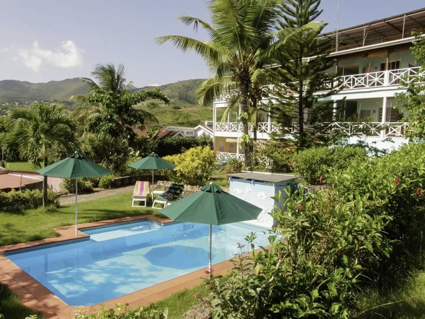100% Dominica - Insel für Entdecker Pool
