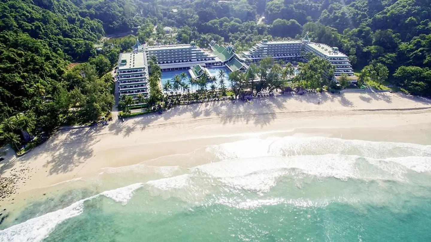 Le Meridien Phuket Beach Resort EXTERIOR