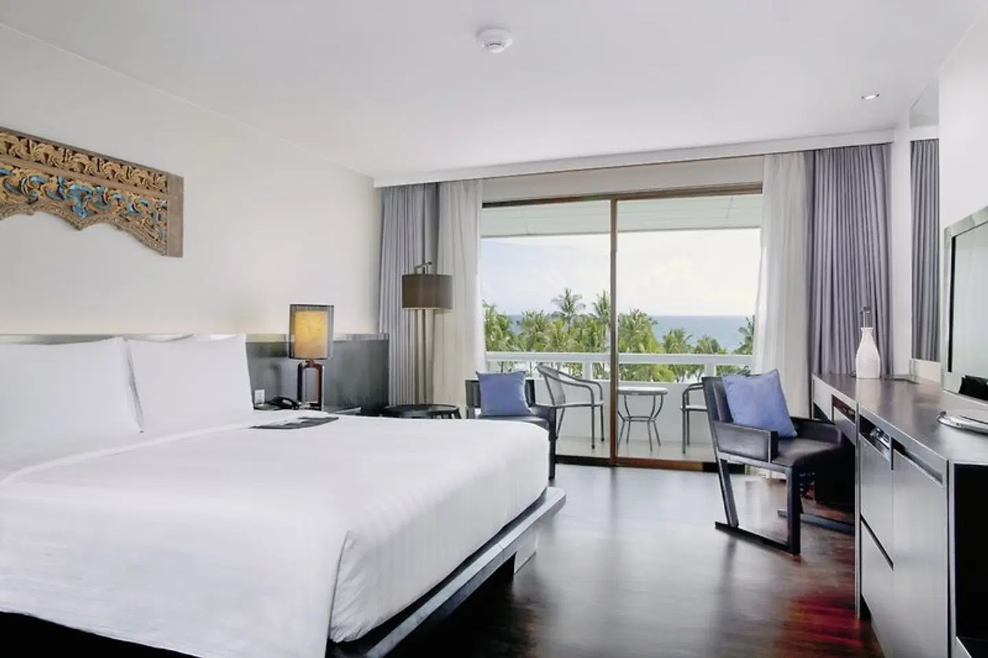 Le Meridien Phuket Beach Resort ROOM_EXAMPLE