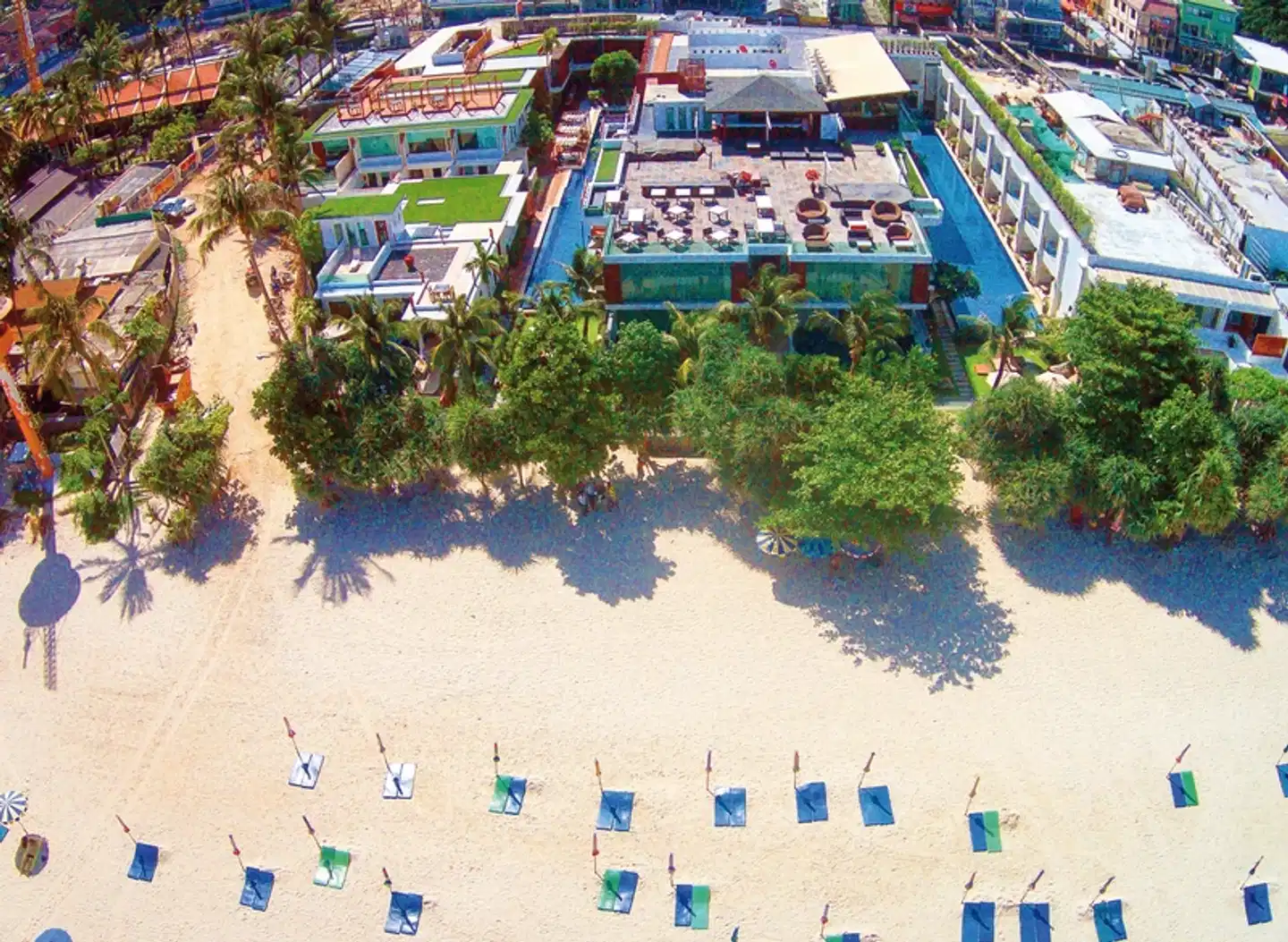 La Flora Resort Patong Aussenansicht