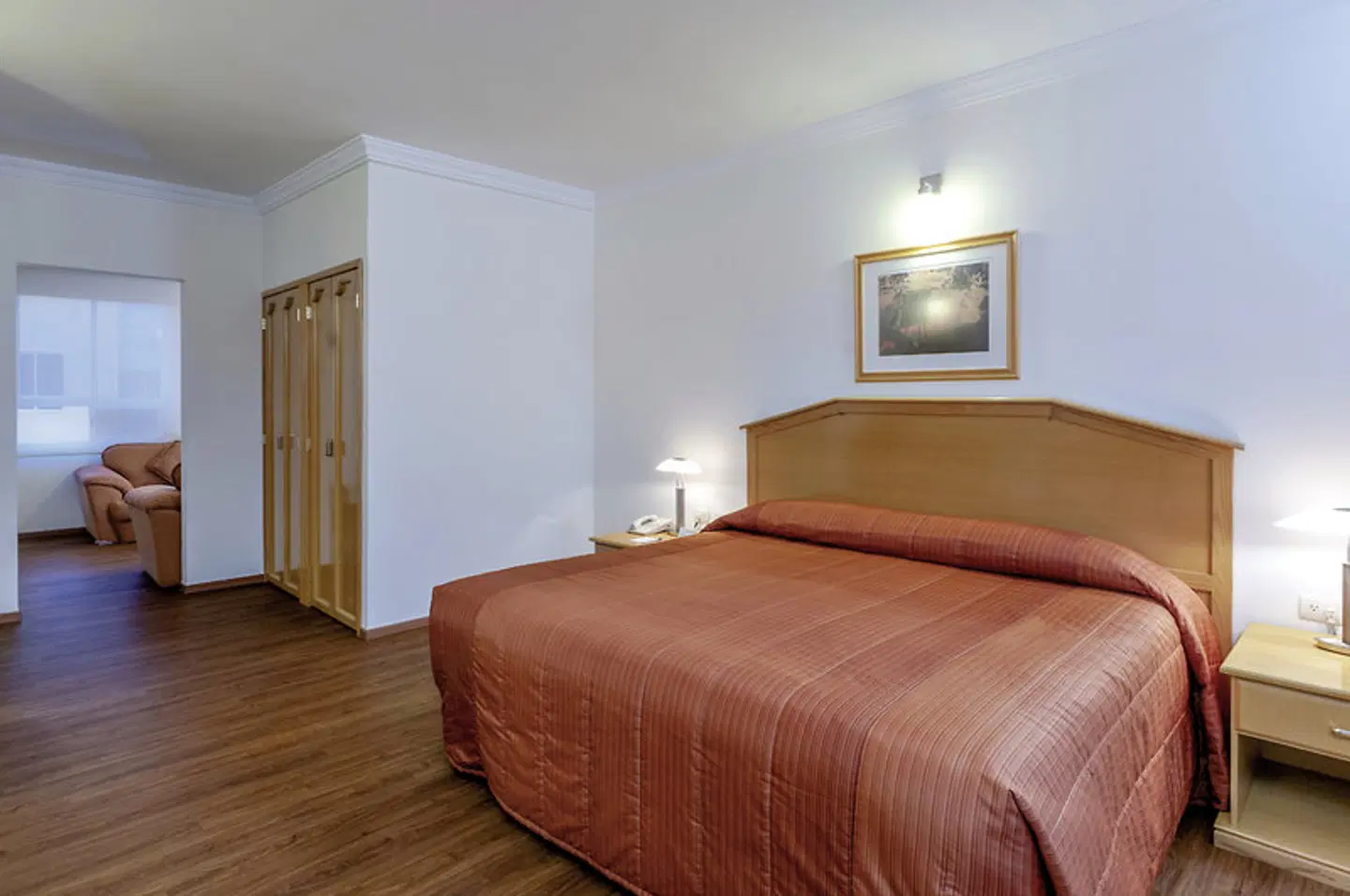 Ritz ROOM_EXAMPLE