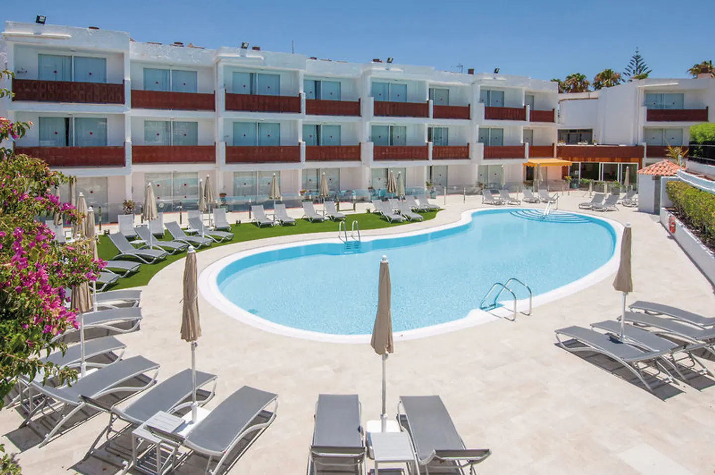 Dunasol OUTDOOR_POOL