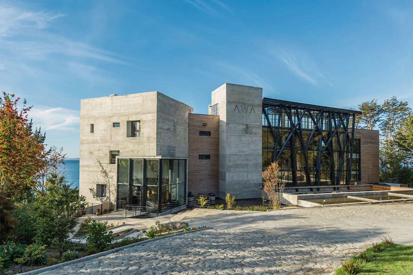 AWA EXTERIOR